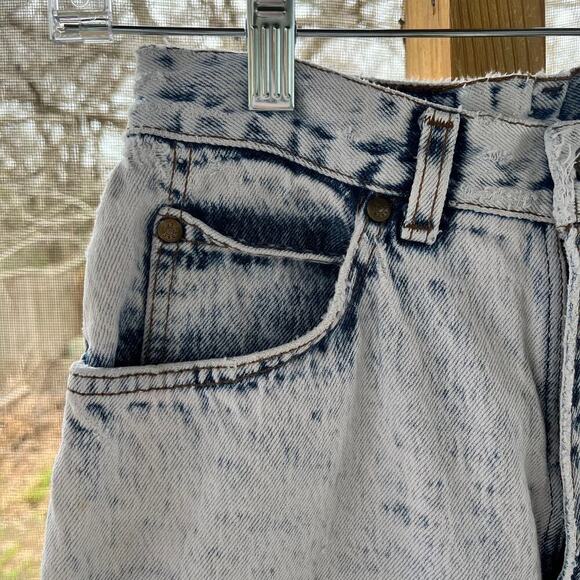 Levi's Vintage Women's Bleach Wash 80's Era Mom Jeans Size 8 - Picture 3 of 14